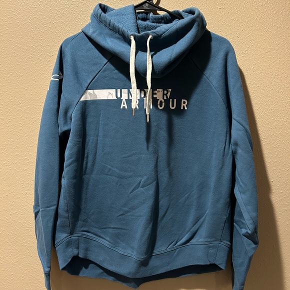 Under Armour Hoodie‎ - Picture 1 of 4